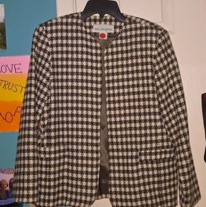 Womens size 6 padded shoulder jacket